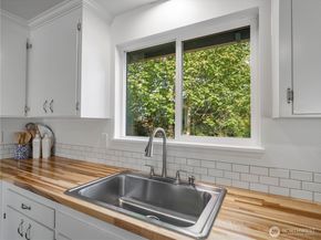 1603 169th Place SW, Lynnwood WA 98037