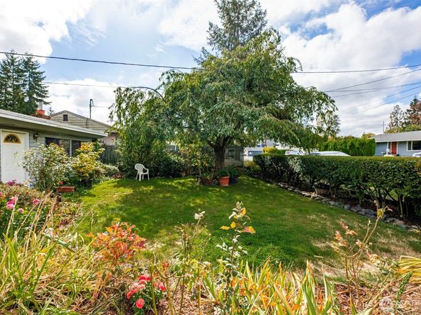 11031 6th Avenue W, Everett WA 98204