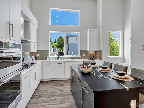 8834 NE 173rd Place C, Bothell WA 98011