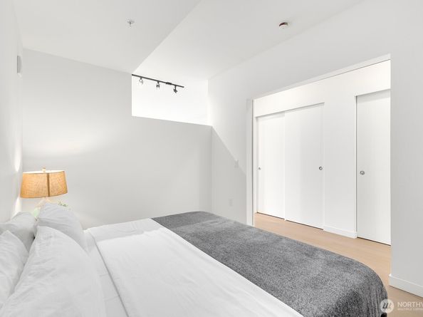 590 1st Avenue S 713, Seattle WA 98104