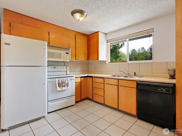2670 SE Bielmeier Road, Port Orchard WA 98367