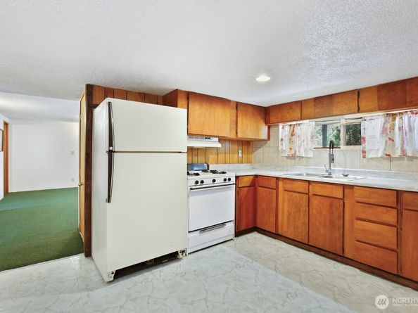 2670 SE Bielmeier Road, Port Orchard WA 98367