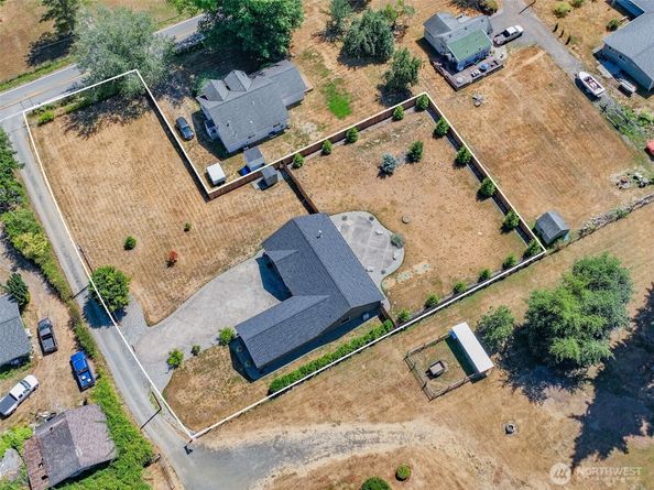 5245 NW Erlands Point Rd, Bremerton WA 98312