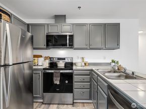 3717 California Avenue SW 304, Seattle WA 98116
