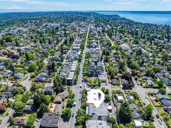3717 California Avenue SW 304, Seattle WA 98116