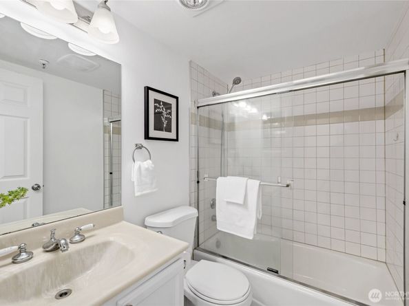 3717 California Avenue SW 304, Seattle WA 98116