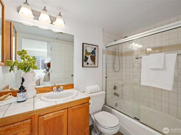 3717 California Avenue SW 304, Seattle WA 98116
