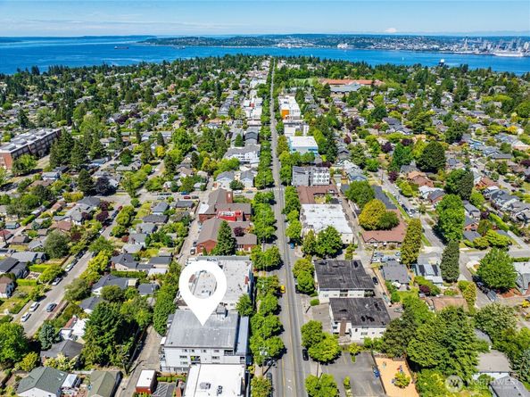 3717 California Avenue SW 304, Seattle WA 98116