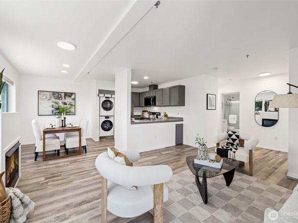 3717 California Avenue SW 304, Seattle WA 98116