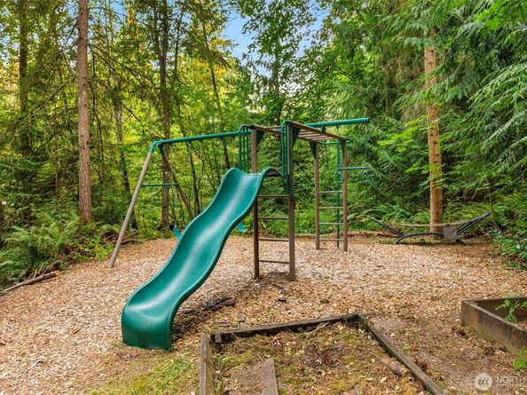 16819 171st Place NE, Woodinville WA 98072