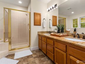 16819 171st Place NE, Woodinville WA 98072