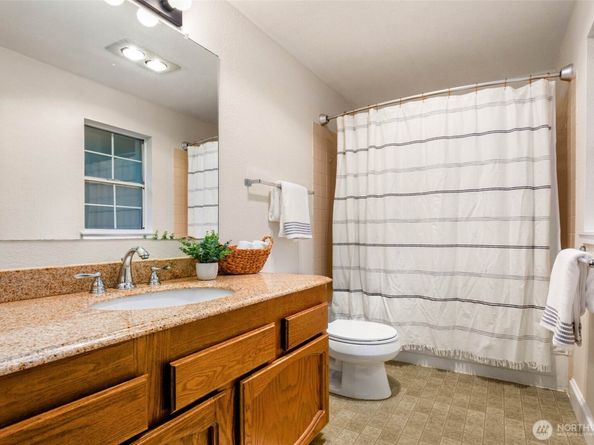 16819 171st Place NE, Woodinville WA 98072