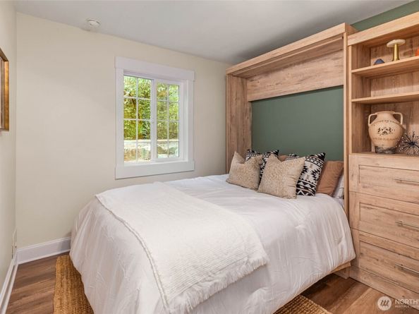 16819 171st Place NE, Woodinville WA 98072