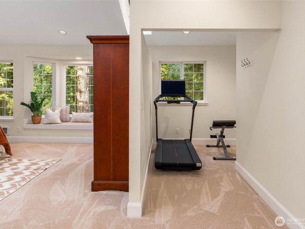 16819 171st Place NE, Woodinville WA 98072