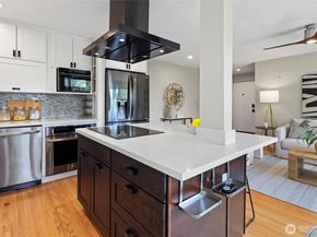 530 W Olympic Place 407, Seattle WA 98119