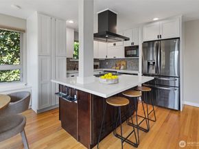 530 W Olympic Place 407, Seattle WA 98119