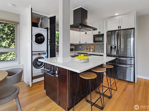 530 W Olympic Place 407, Seattle WA 98119