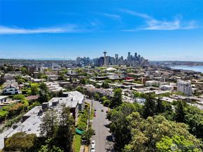 530 W Olympic Place 407, Seattle WA 98119