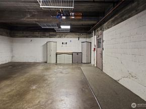 530 W Olympic Place 407, Seattle WA 98119
