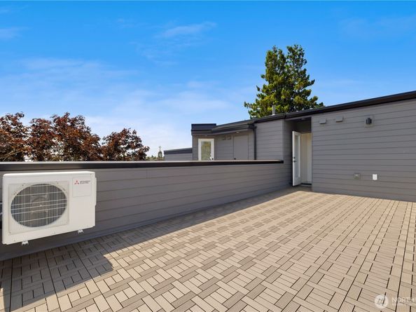 7007 9th Avenue NE, Seattle WA 98115