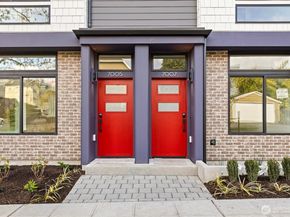 7007 9th Avenue NE, Seattle WA 98115