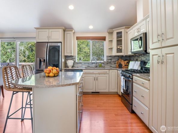 7085 SE Legrand Street, Port Orchard WA 98366