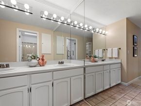 3401 161st Place SE 63, Bellevue WA 98008