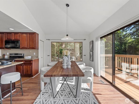 3401 161st Place SE 63, Bellevue WA 98008