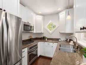5257 23rd Avenue SW, Seattle WA 98106