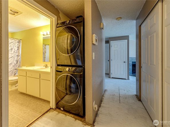 1515 W Casino Road E2, Everett WA 98204