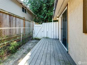 1515 W Casino Road E2, Everett WA 98204