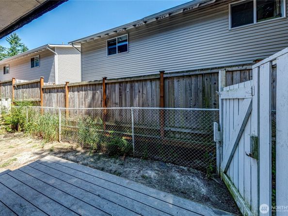 1515 W Casino Road E2, Everett WA 98204