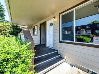 1515 W Casino Road