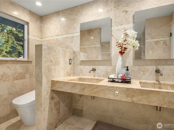 8413 SE 53rd Place, Mercer Island WA 98040