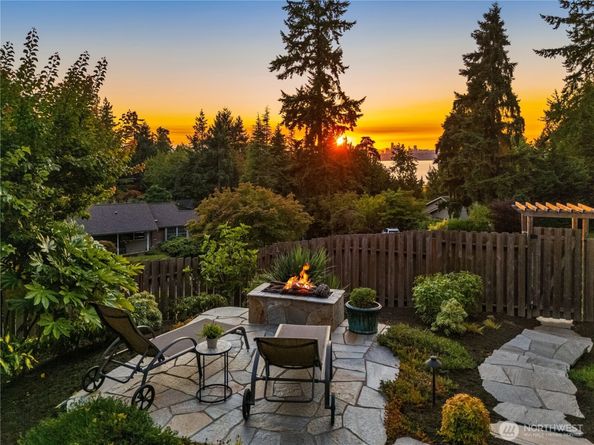 8413 SE 53rd Place, Mercer Island WA 98040