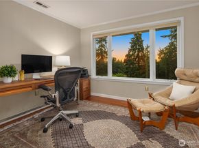8413 SE 53rd Place, Mercer Island WA 98040