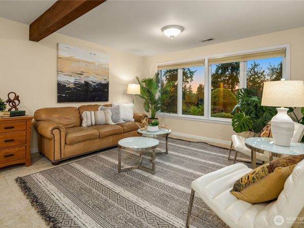 8413 SE 53rd Place, Mercer Island WA 98040