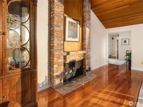 8413 SE 53rd Place, Mercer Island WA 98040