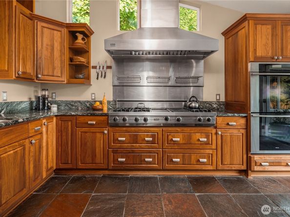 8413 SE 53rd Place, Mercer Island WA 98040