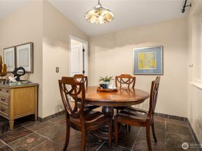 8413 SE 53rd Place, Mercer Island WA 98040