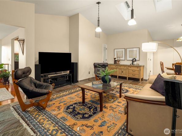8413 SE 53rd Place, Mercer Island WA 98040