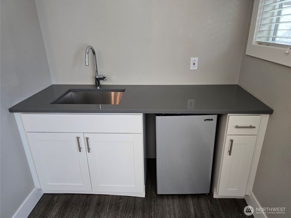 5037 21st Avenue NE, Seattle WA 98105