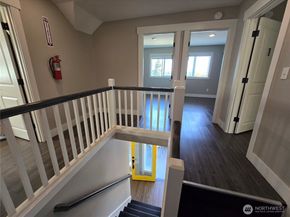 5037 21st Avenue NE, Seattle WA 98105