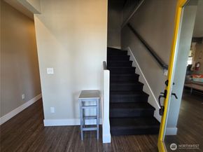 5037 21st Avenue NE, Seattle WA 98105