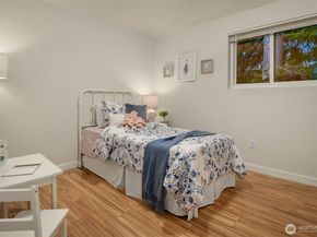 6423 156th Place NE, Redmond WA 98052