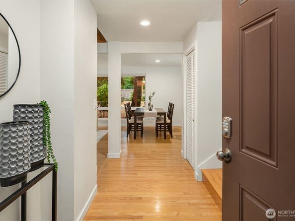 6423 156th Place NE, Redmond WA 98052
