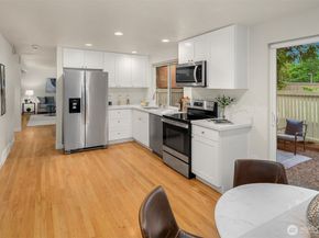 6423 156th Place NE, Redmond WA 98052