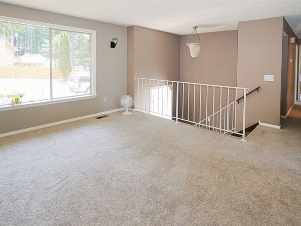 4590 Laguna Lane SE, Port Orchard WA 98366