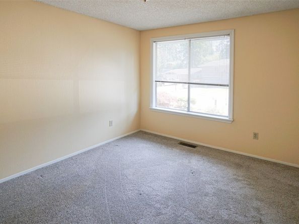 4590 Laguna Lane SE, Port Orchard WA 98366