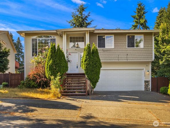 18920 21st Avenue West, Lynnwood WA 98036